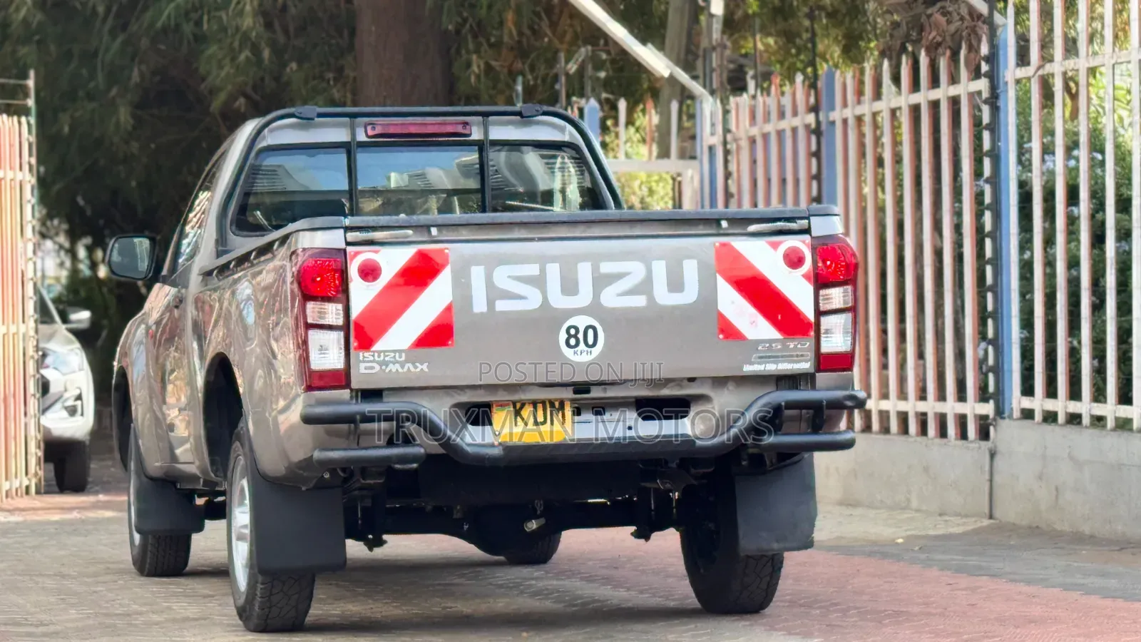 Isuzu D-MAX 2023 Brown