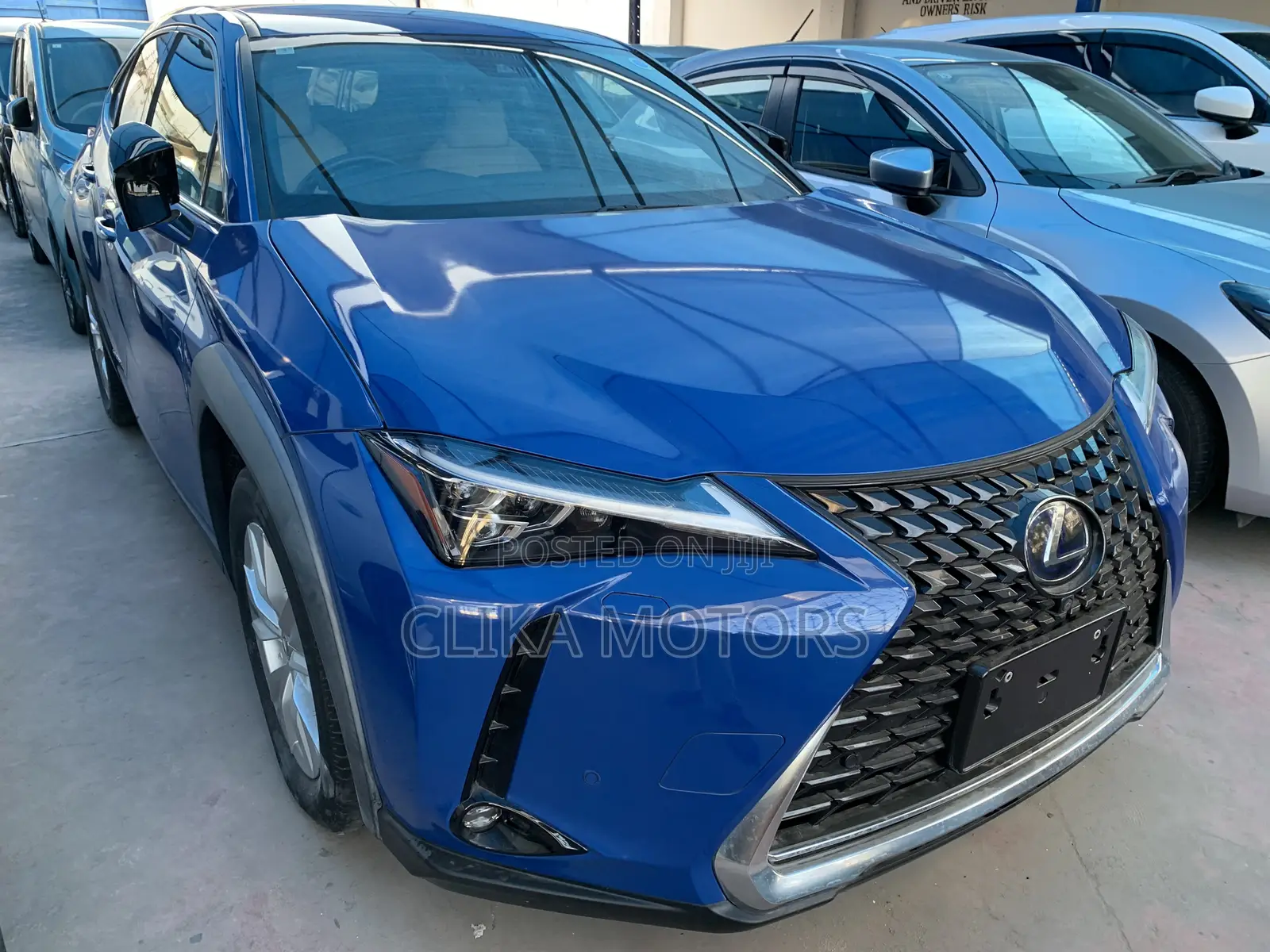 Lexus UX 250h 2019 Blue