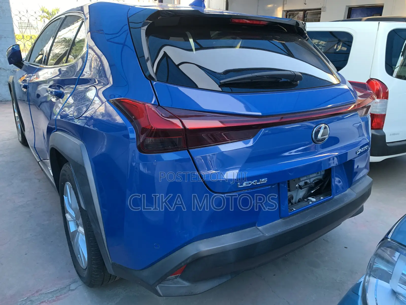 Lexus UX 250h 2019 Blue