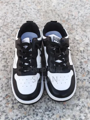 Comfortable & Stylish Everyday Sneakers