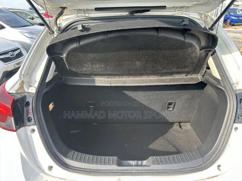 Mazda 2 2020 White