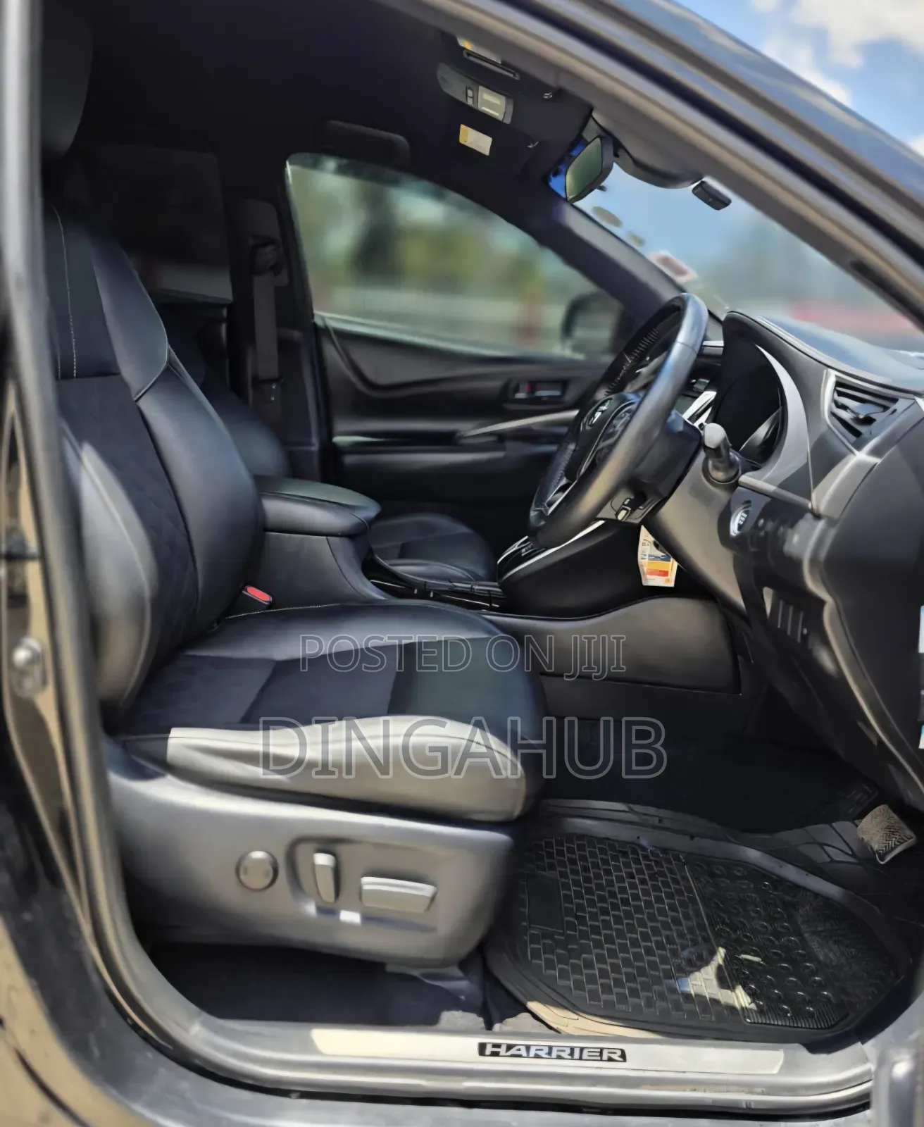 Toyota Harrier 2.0 2017 Matt Black