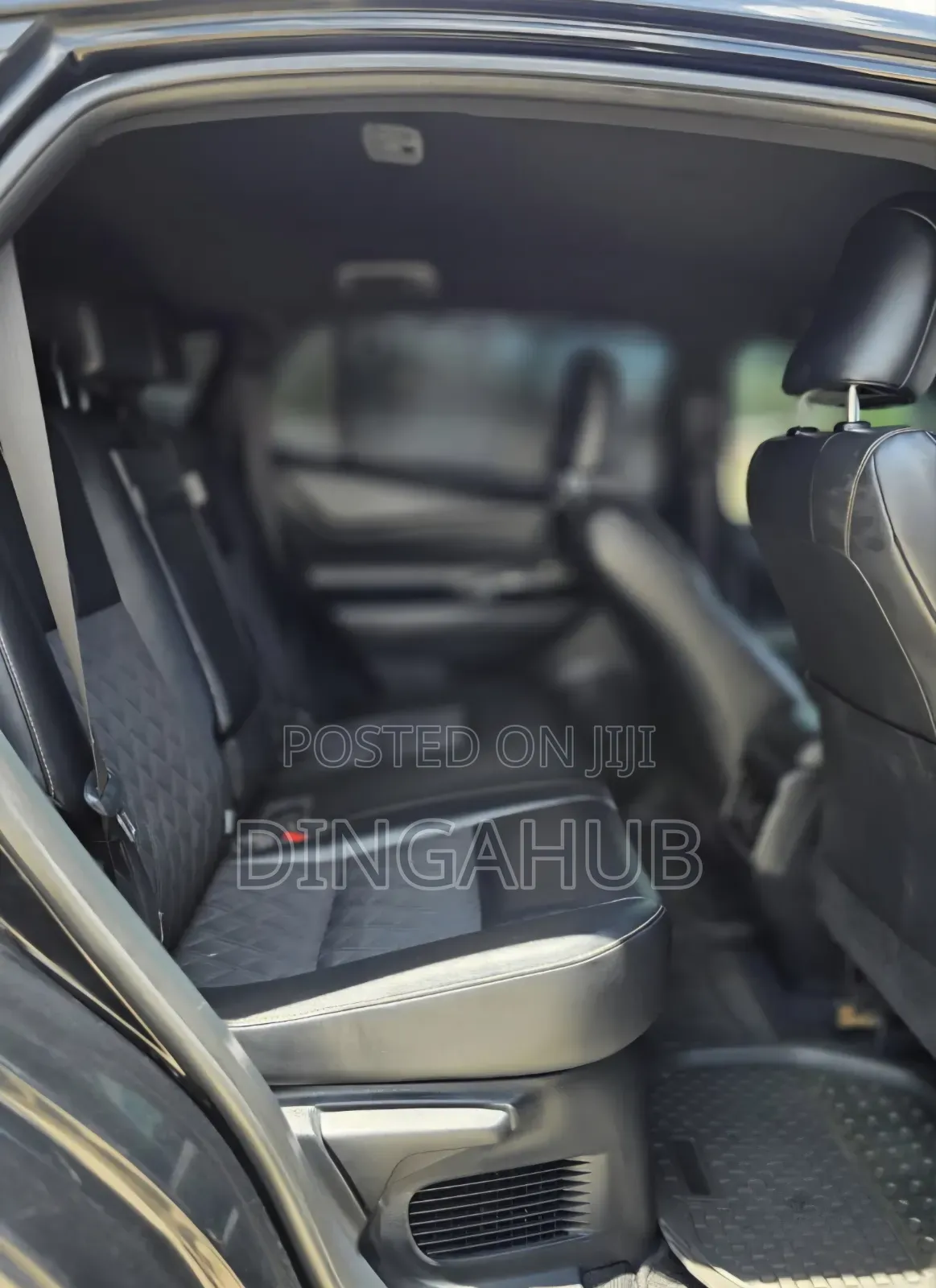 Toyota Harrier 2.0 2017 Matt Black