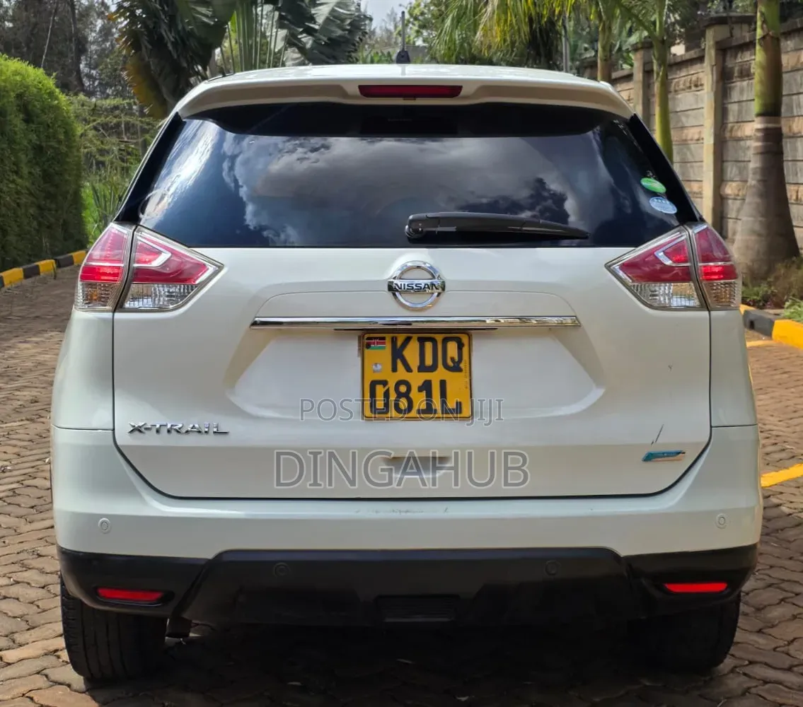 Nissan X-Trail 2017 White