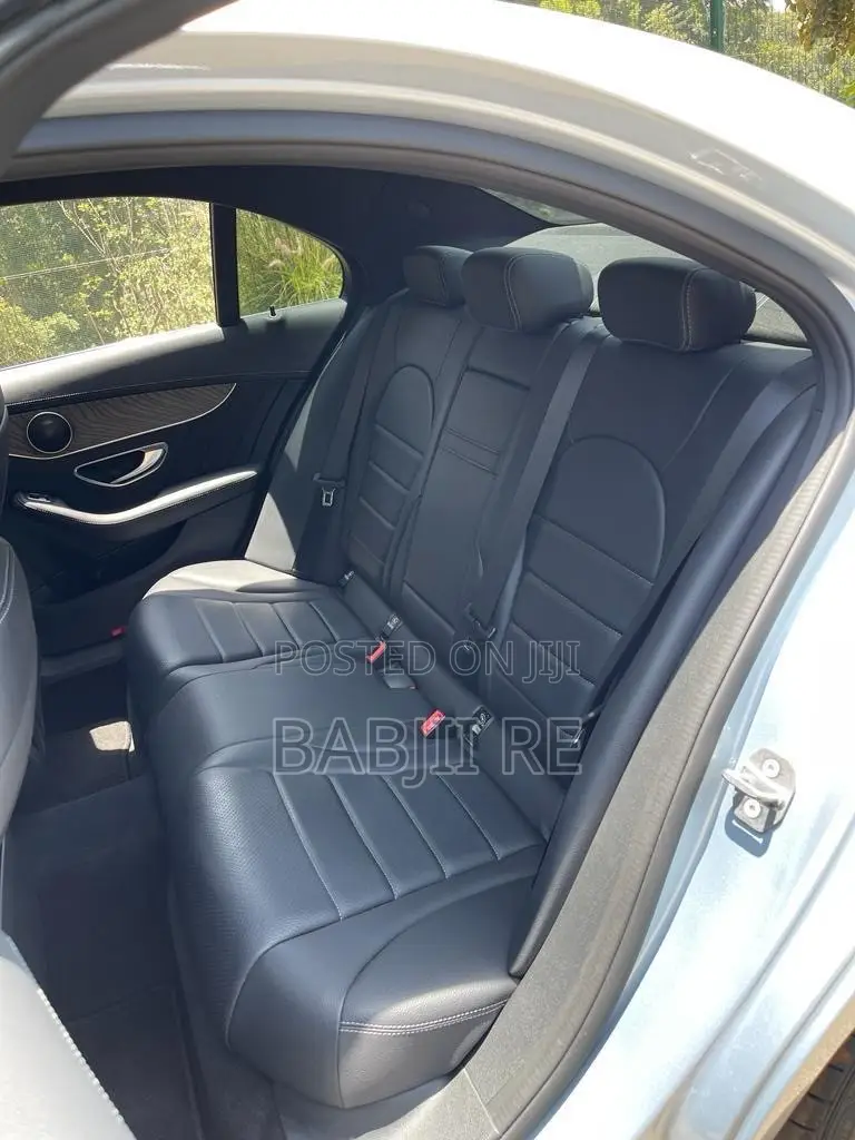 Mercedes-Benz C200 2016 Blue
