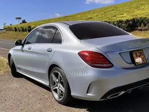 Mercedes-Benz C200 2016 Blue