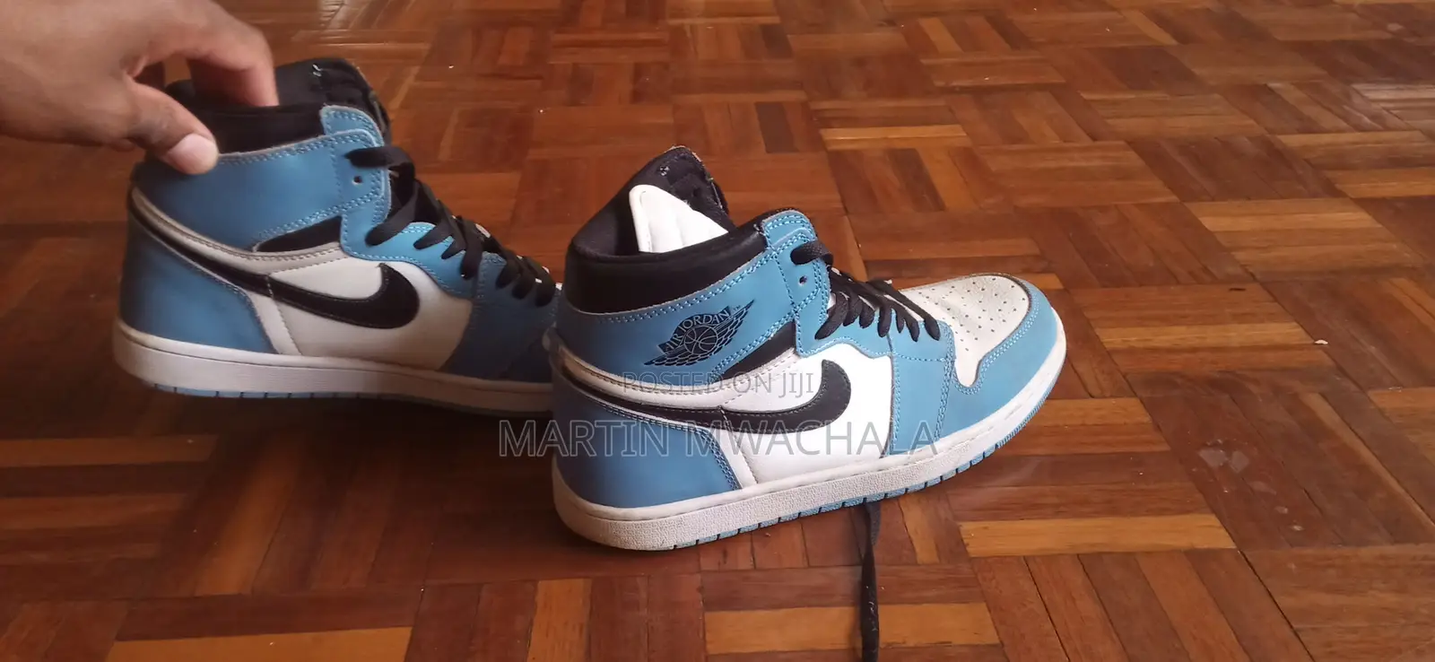 Second Hand, Barely Creased Air Jordan 1's UK-size 8
