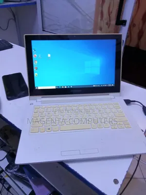 Laptop Lenovo 4GB Intel Core i3 HDD 500GB