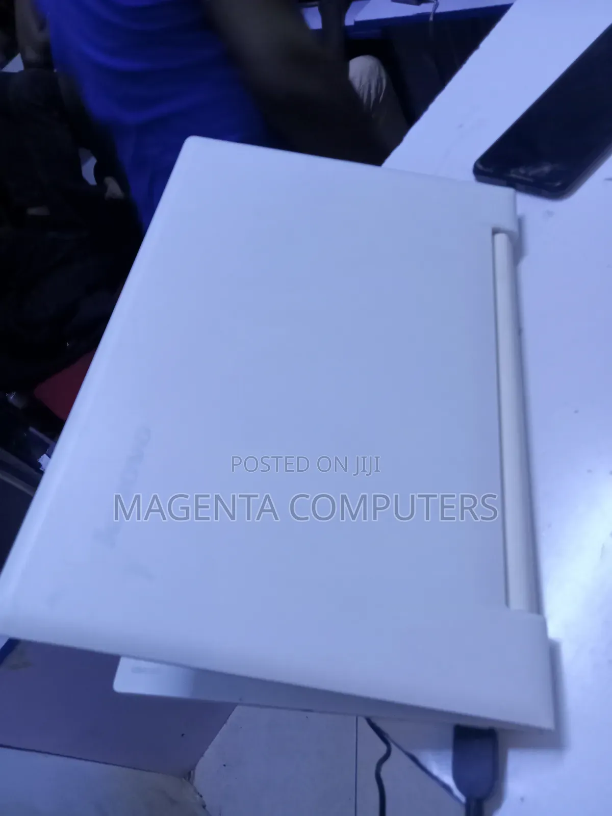 Laptop Lenovo 4GB Intel Core i3 HDD 500GB