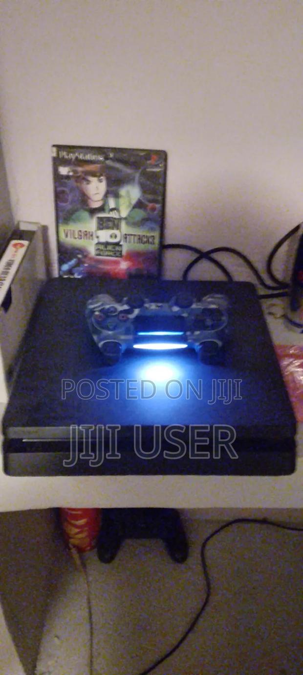 PlayStation 4 Pro - main view