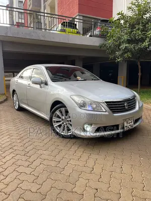 Toyota Crown 2011 Silver