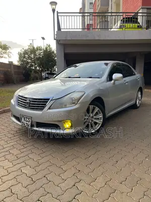 Toyota Crown 2011 Silver