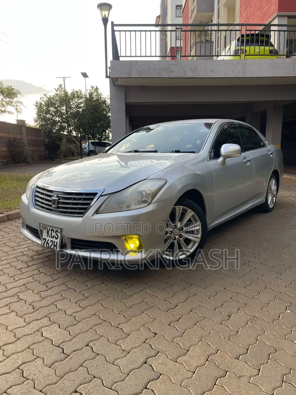 Toyota Crown 2011 Silver
