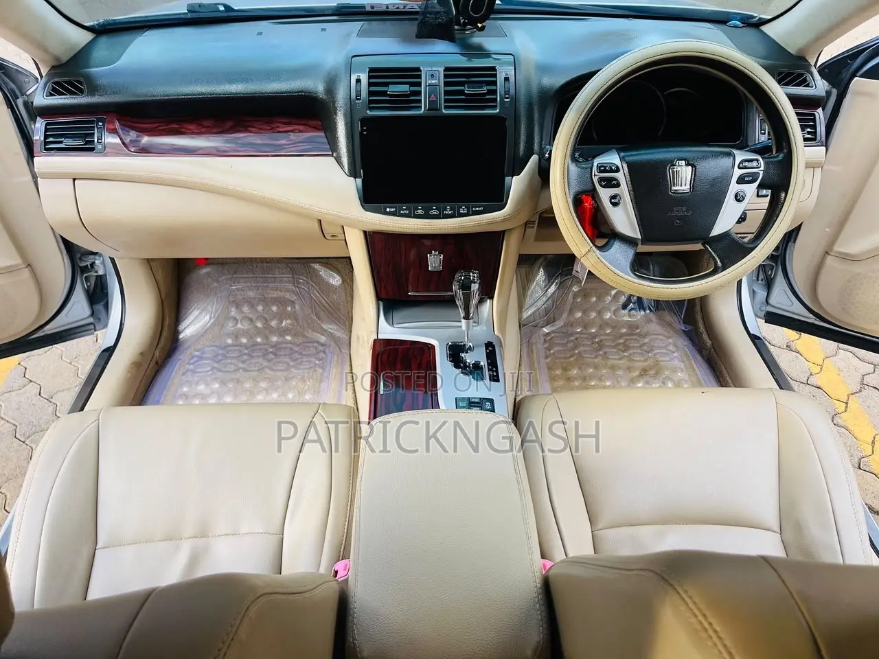 Toyota Crown 2011 Silver