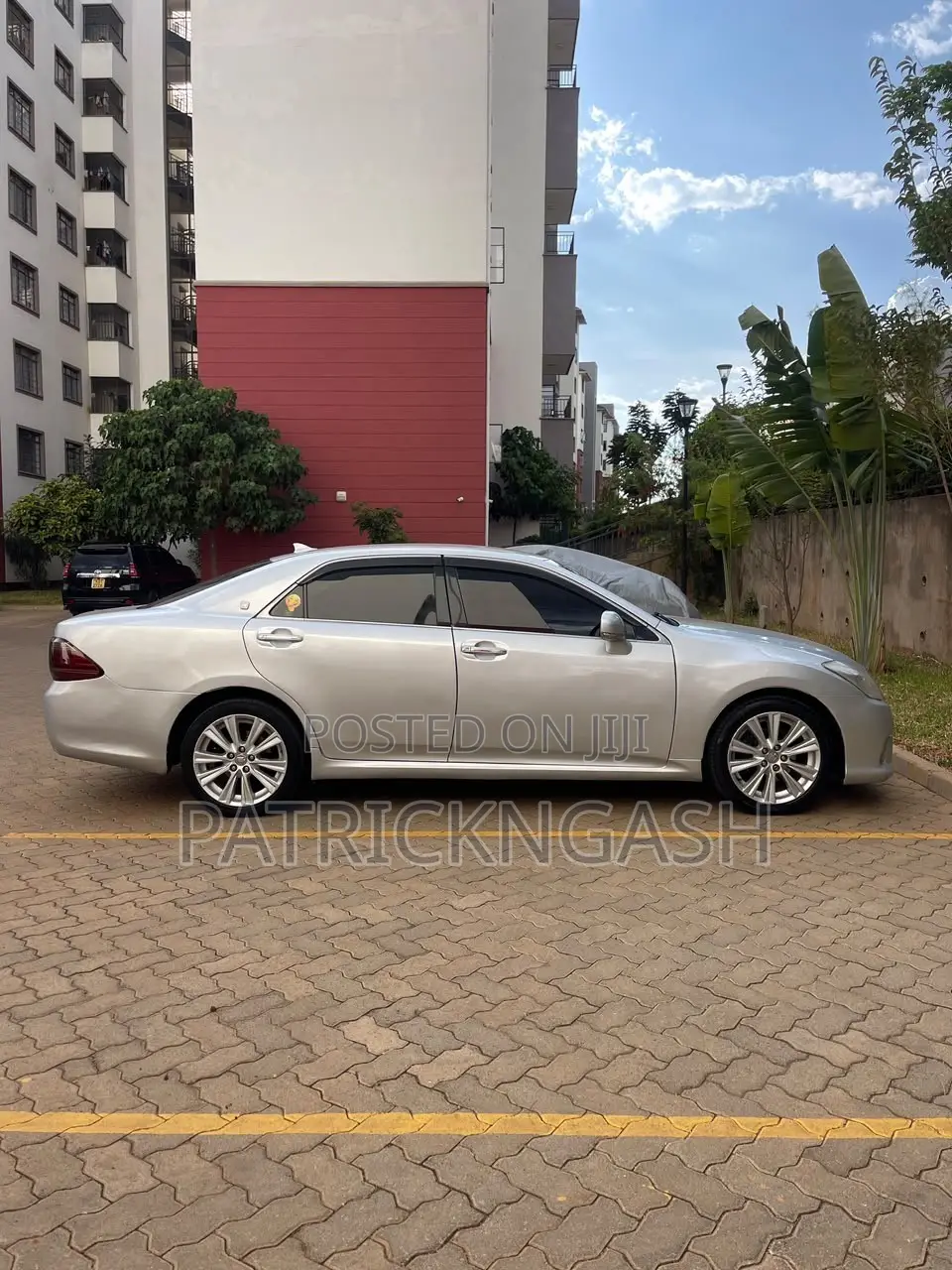 Toyota Crown 2011 Silver