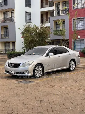 Toyota Crown 2011 Silver