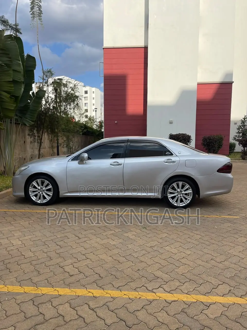 Toyota Crown 2011 Silver