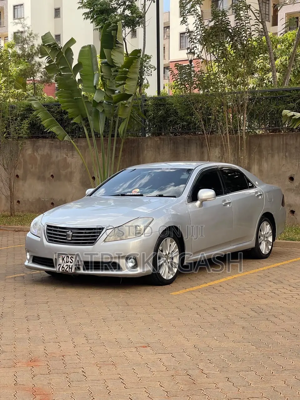 Toyota Crown 2011 Silver