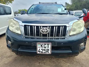 Toyota Land Cruiser Prado 2013 Gray