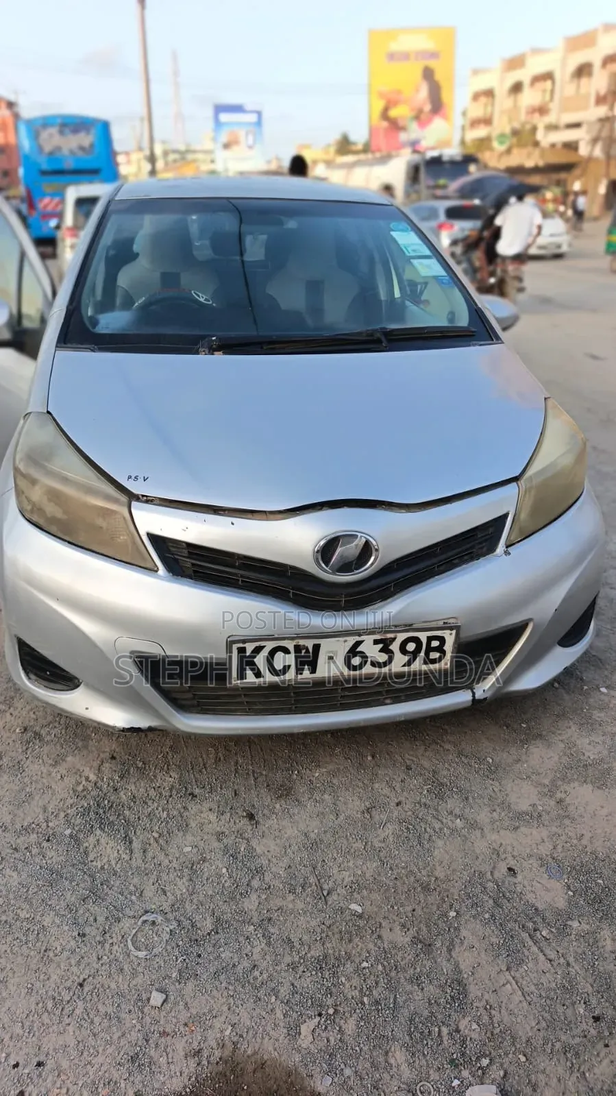 Toyota Vitz 1.3 AWD 3dr 2012 Silver