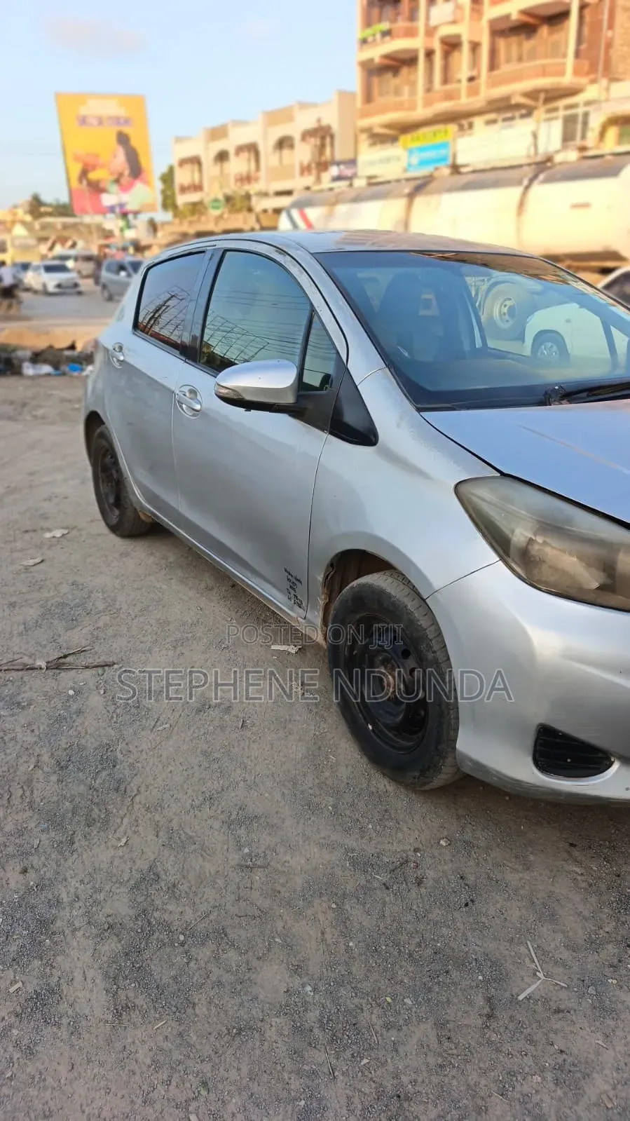 Toyota Vitz 1.3 AWD 3dr 2012 Silver