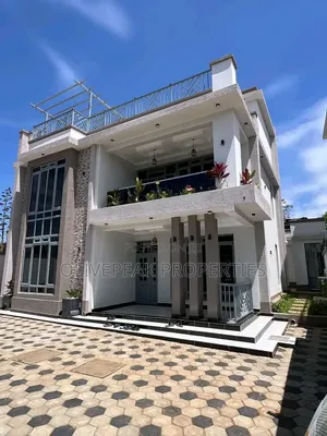 5bdrm House in Mugutha Estate, Murera for sale