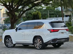 Lexus LX 2024