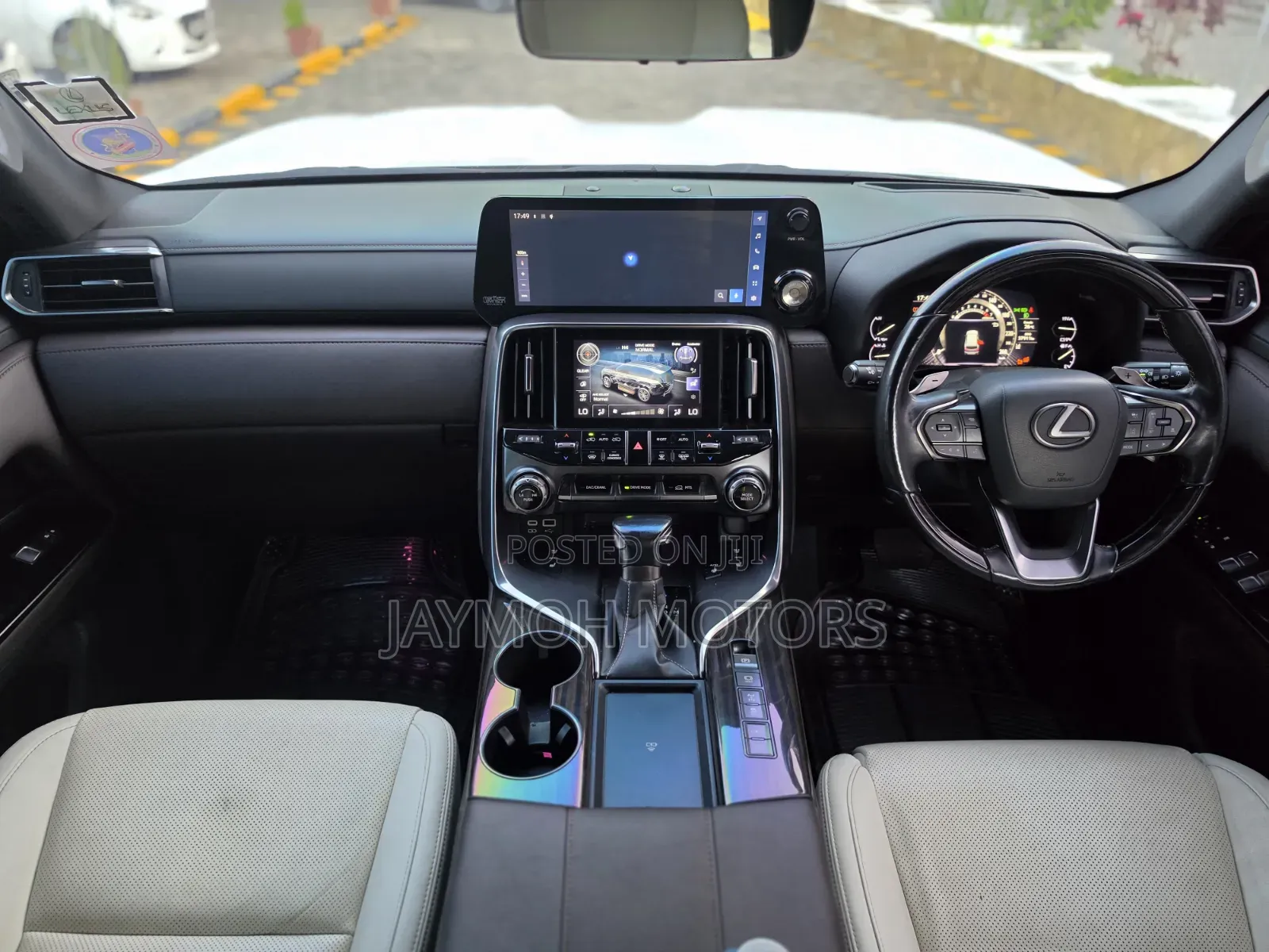 Lexus LX 2024
