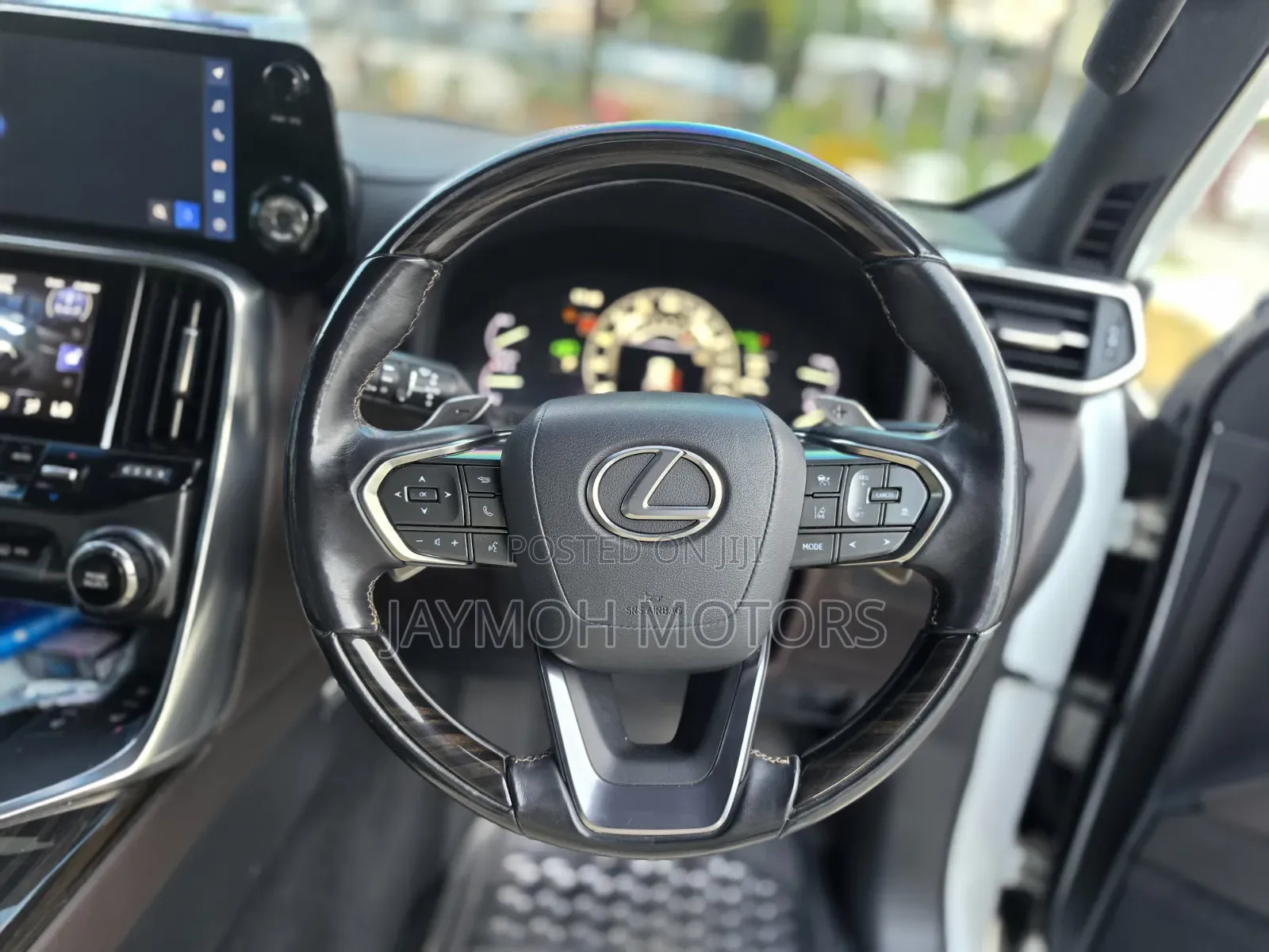 Lexus LX 2024