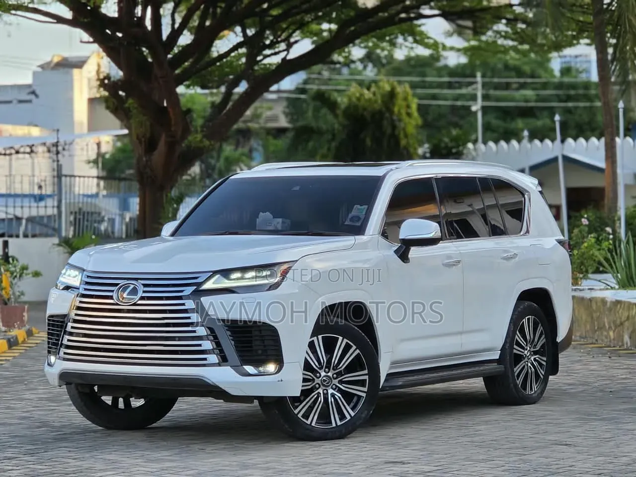 Lexus LX 2024