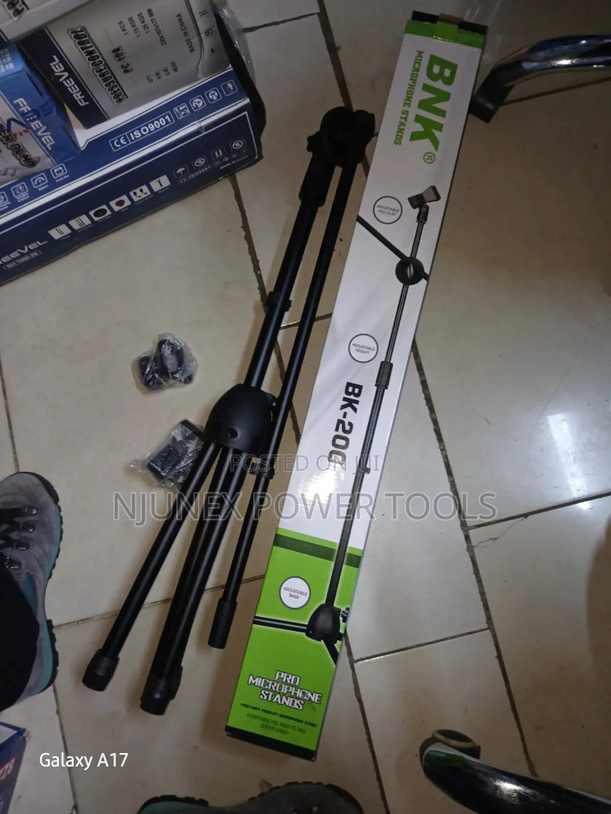 BNK BK-200 Tripod Boom Microphone Stand