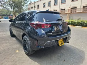 Toyota Auris 2013 Black