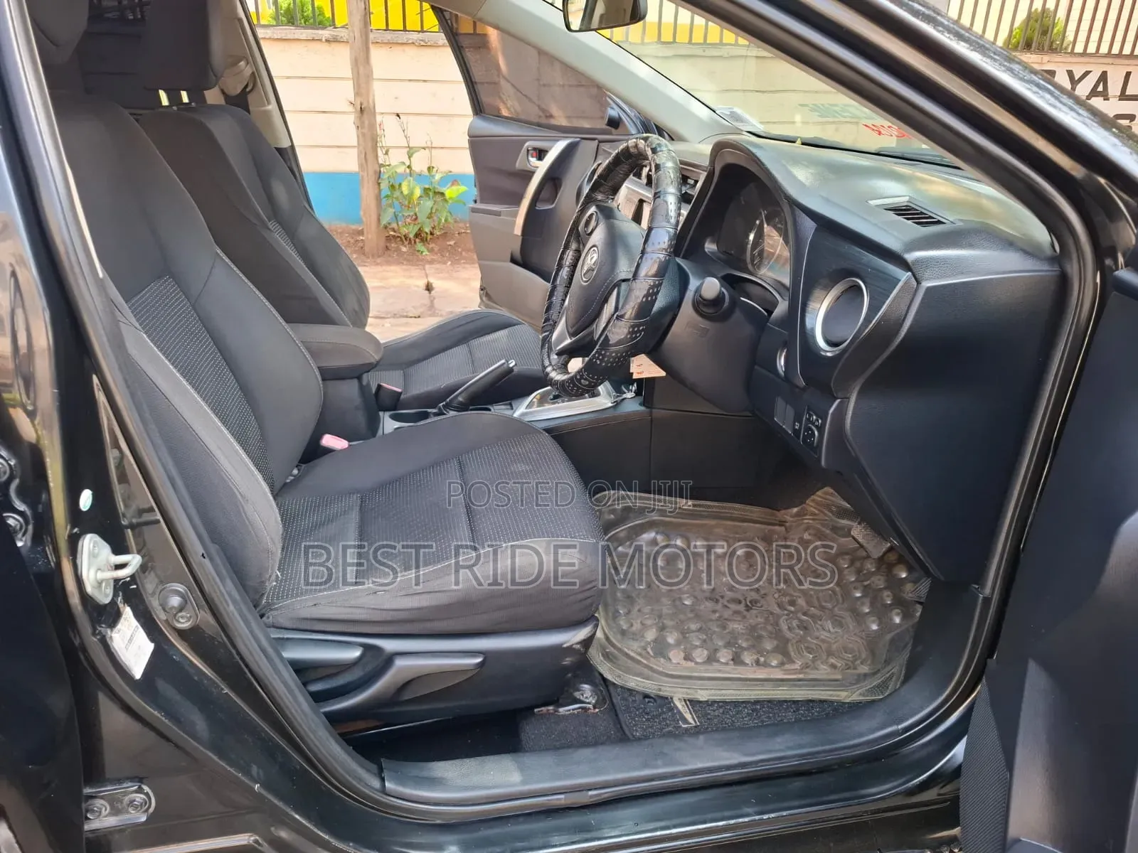 Toyota Auris 2013 Black
