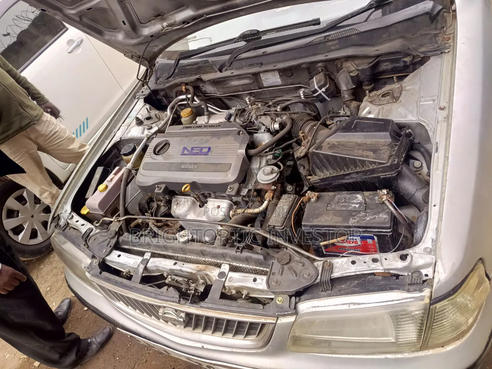 Nissan FB15 2002 Silver