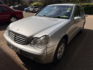 Mercedes-Benz C200 2003 Silver