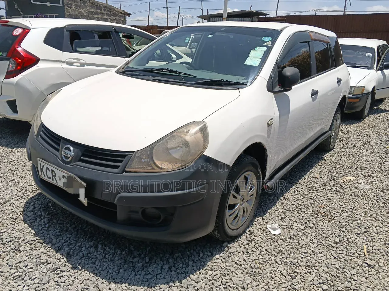 Nissan Advan 2011 White