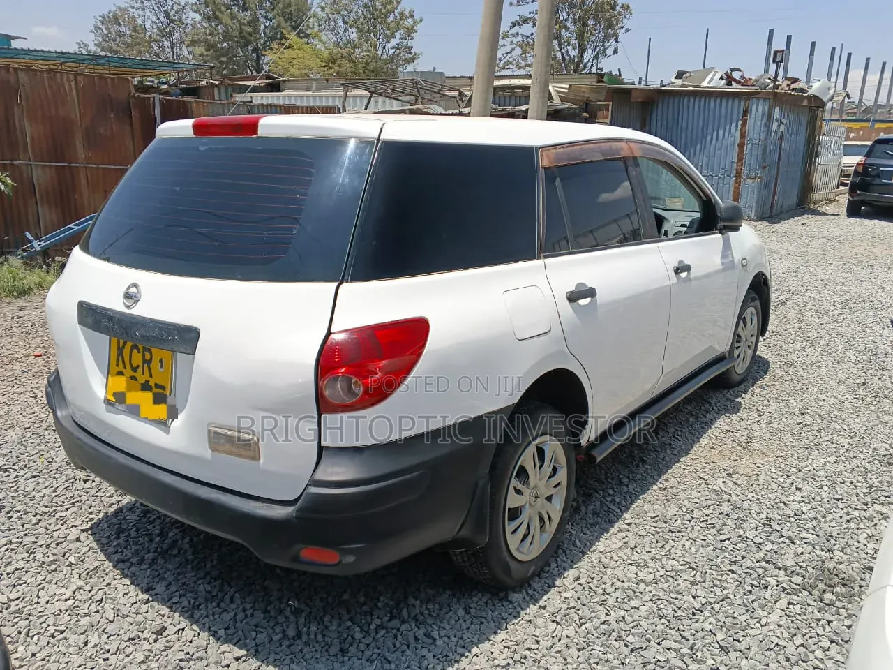 Nissan Advan 2011 White