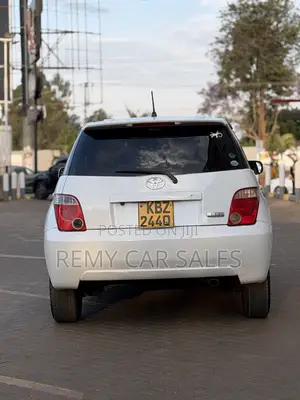 Toyota IST 2008 White