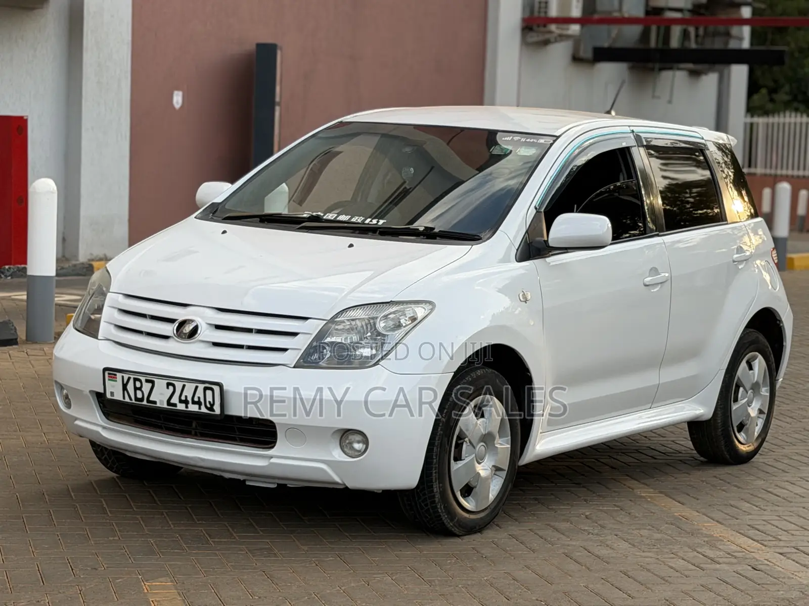Toyota IST 2008 White