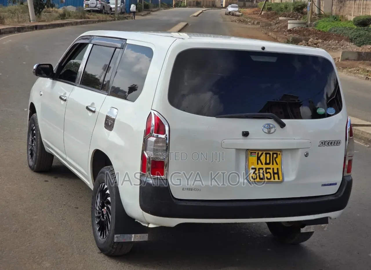 Toyota Succeed 2018 White