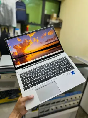 Laptop HP EliteBook 830 G8 16GB Intel Core i7 SSD 512GB