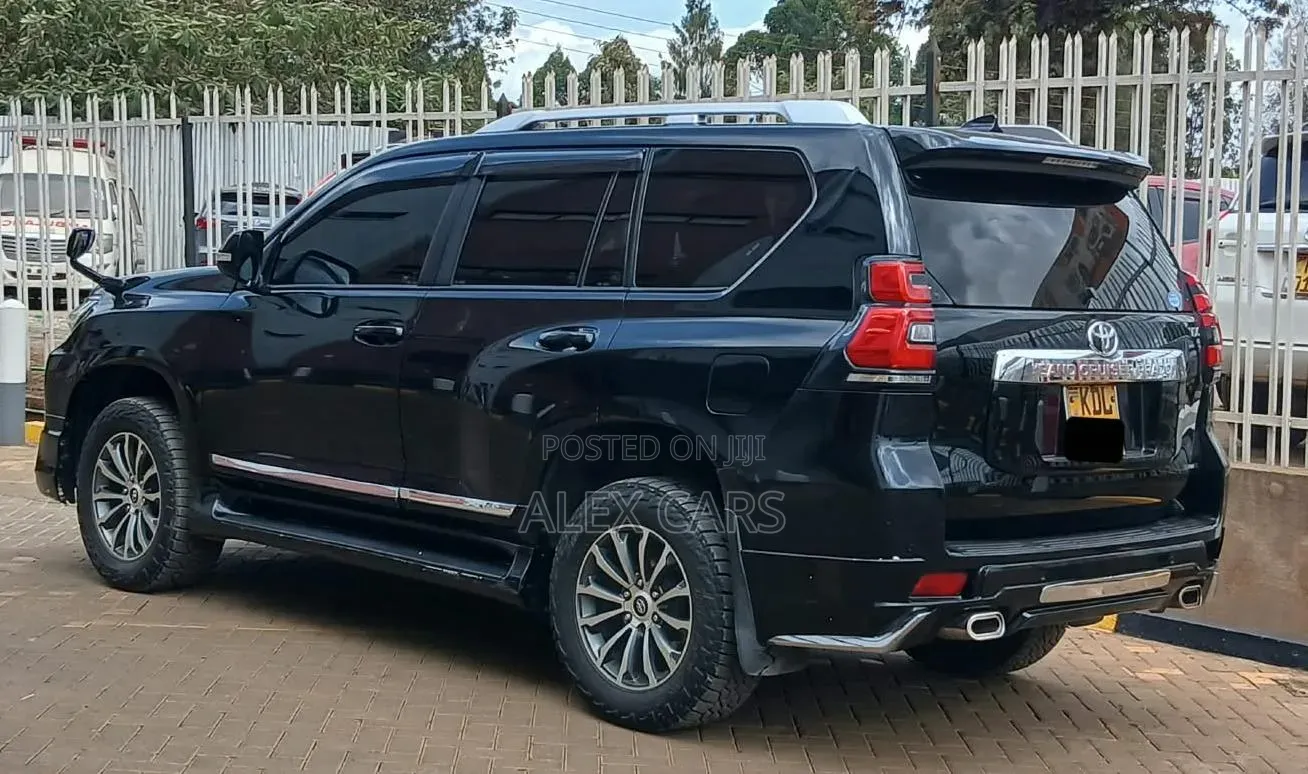 Toyota Land Cruiser Prado 2018 Black