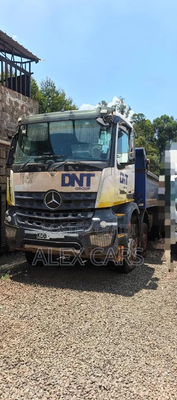 Mercedes Benz Actros 3340 Rigid (Tipper). MP4 2014.