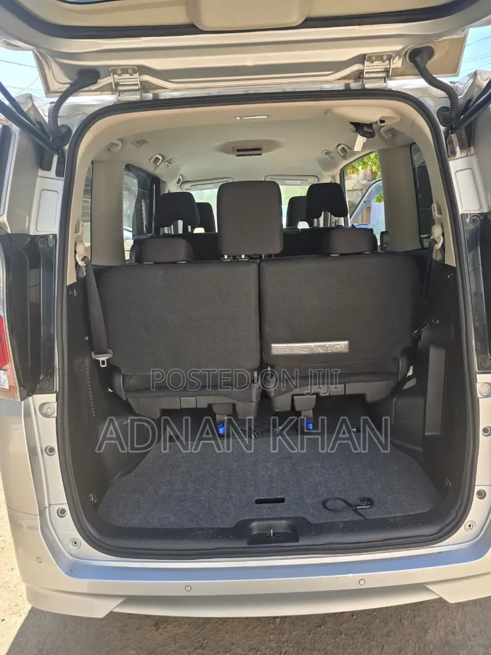 Nissan Serena 2019 Silver