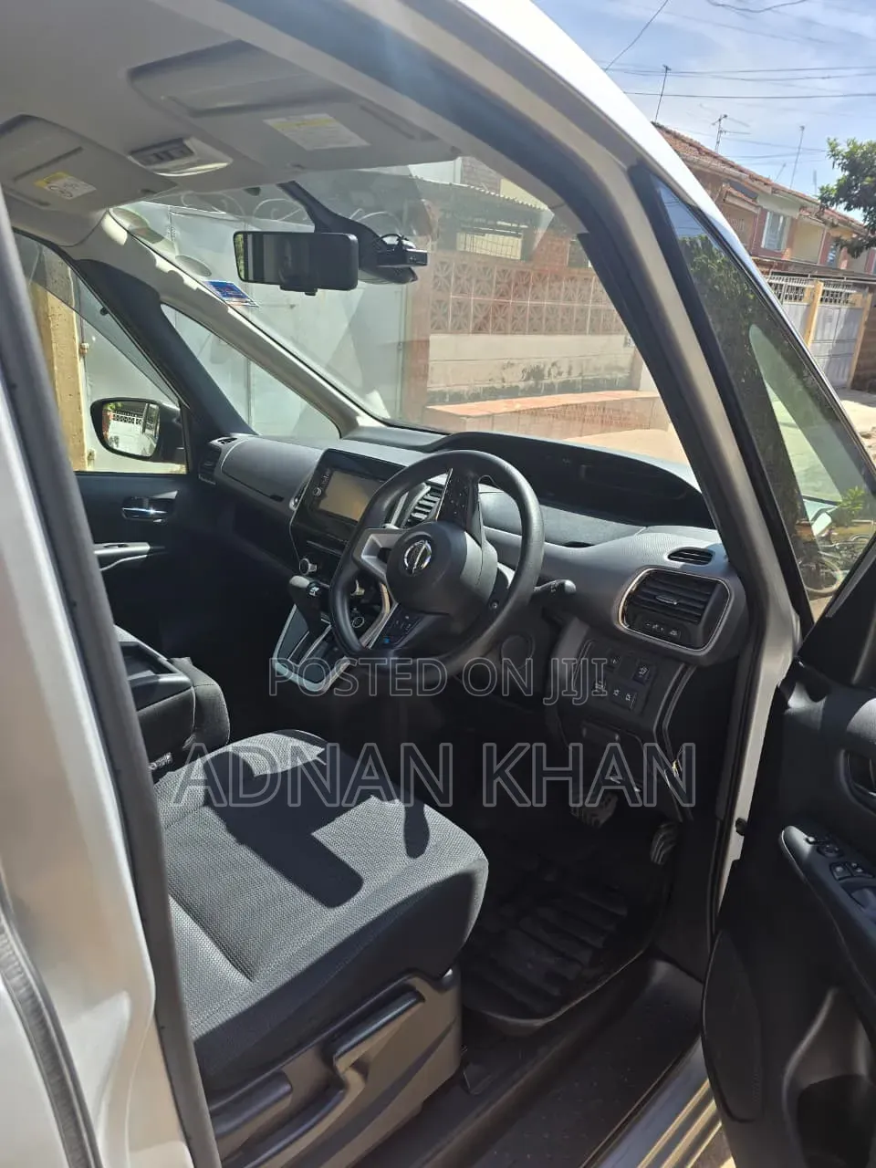 Nissan Serena 2019 Silver
