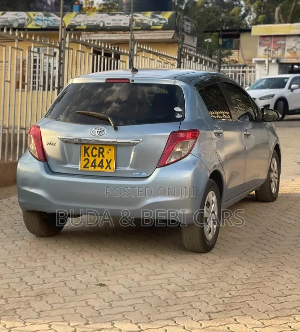 Toyota Vitz 2012 Blue