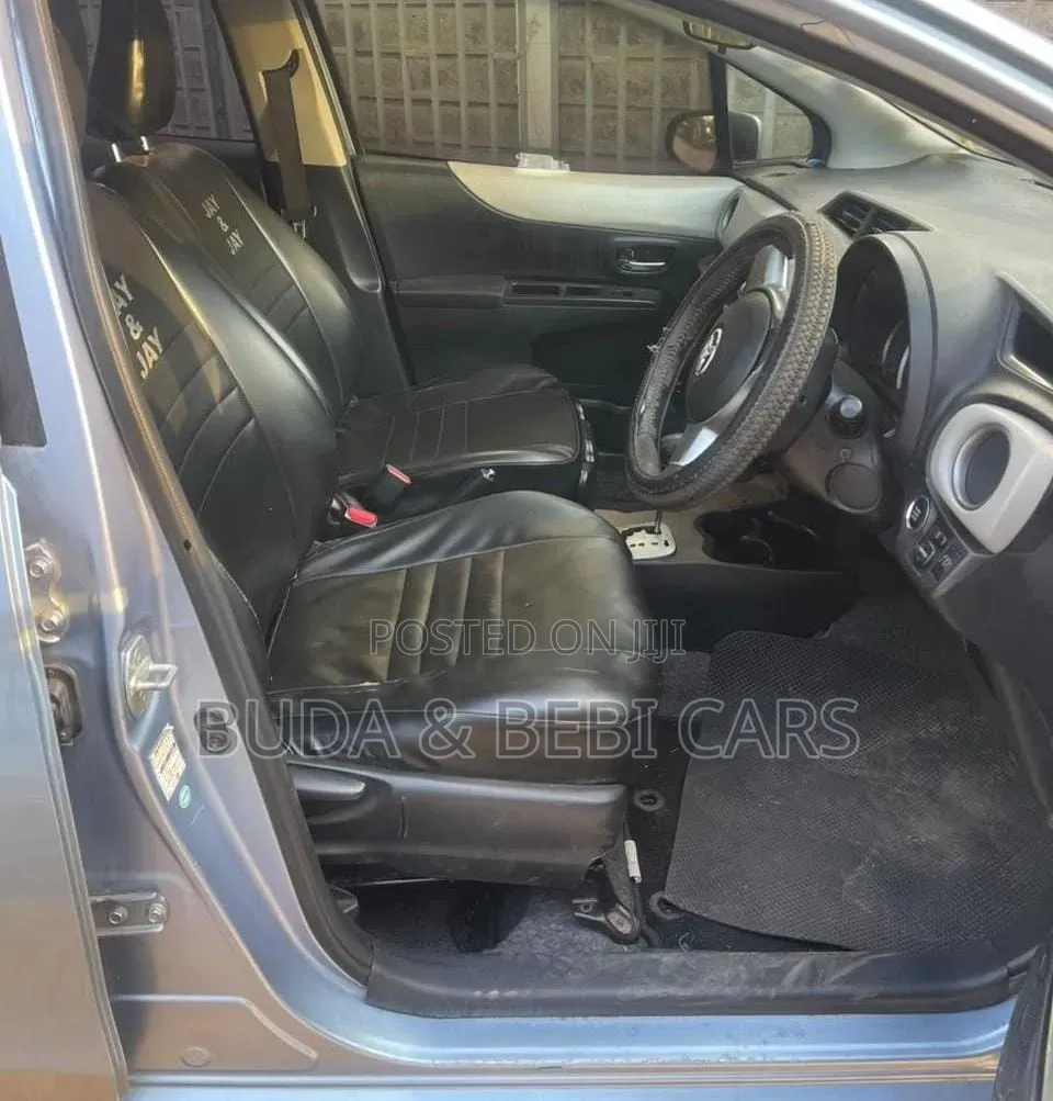 Toyota Vitz 2012 Blue