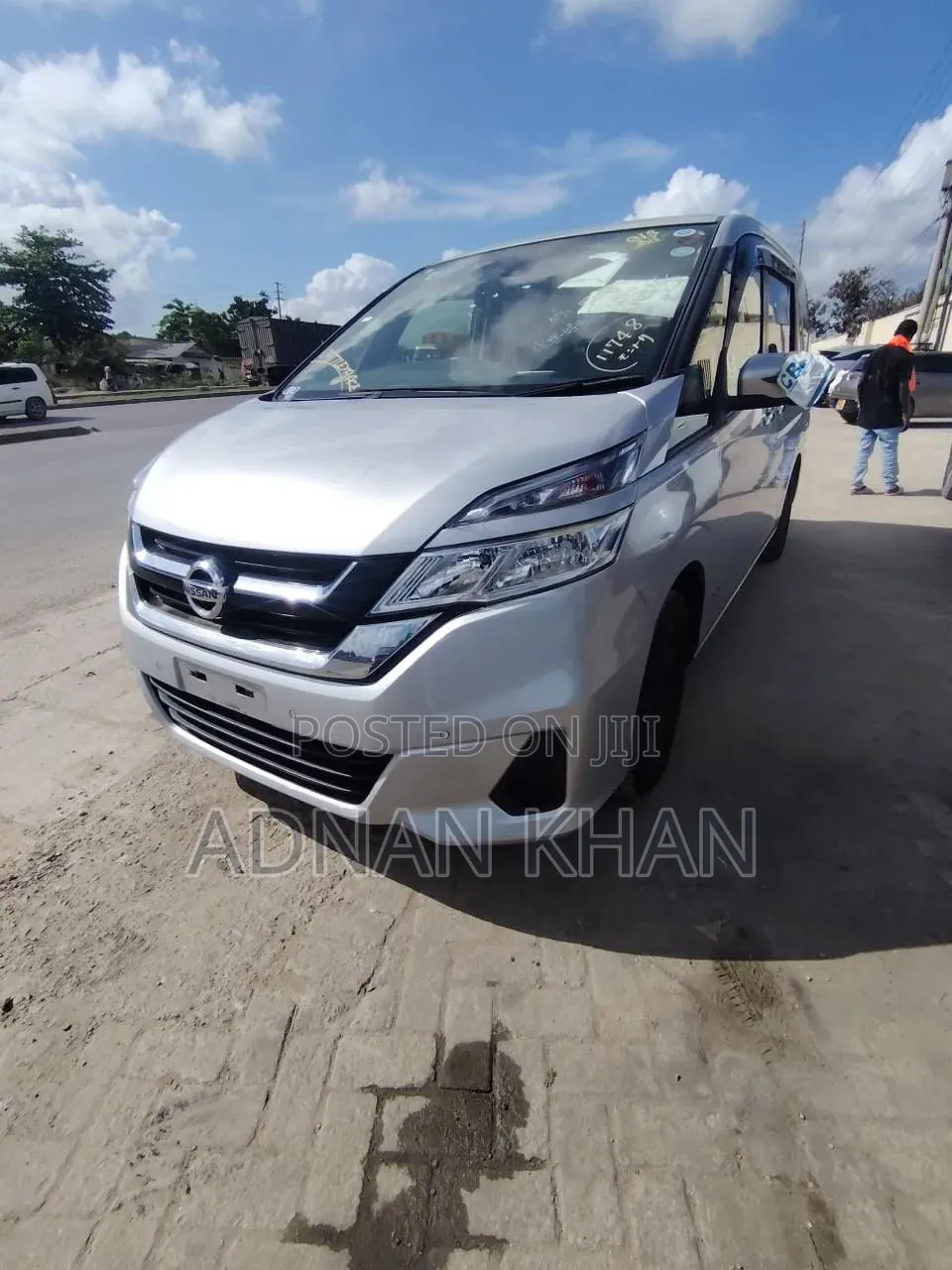 Nissan Serena 2019 Silver