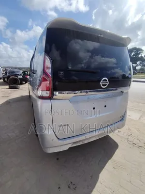 Nissan Serena 2019 Silver