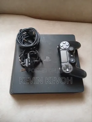 PlayStation 4 Slim
